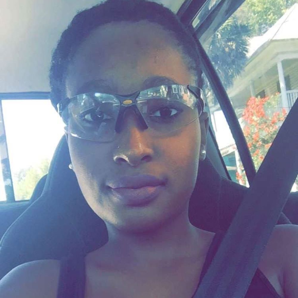 Meet your Posher, Ally